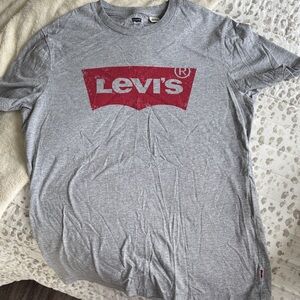 Levi's Wonen- Gray Logo Crew Neck T-Shirt - Red Print
